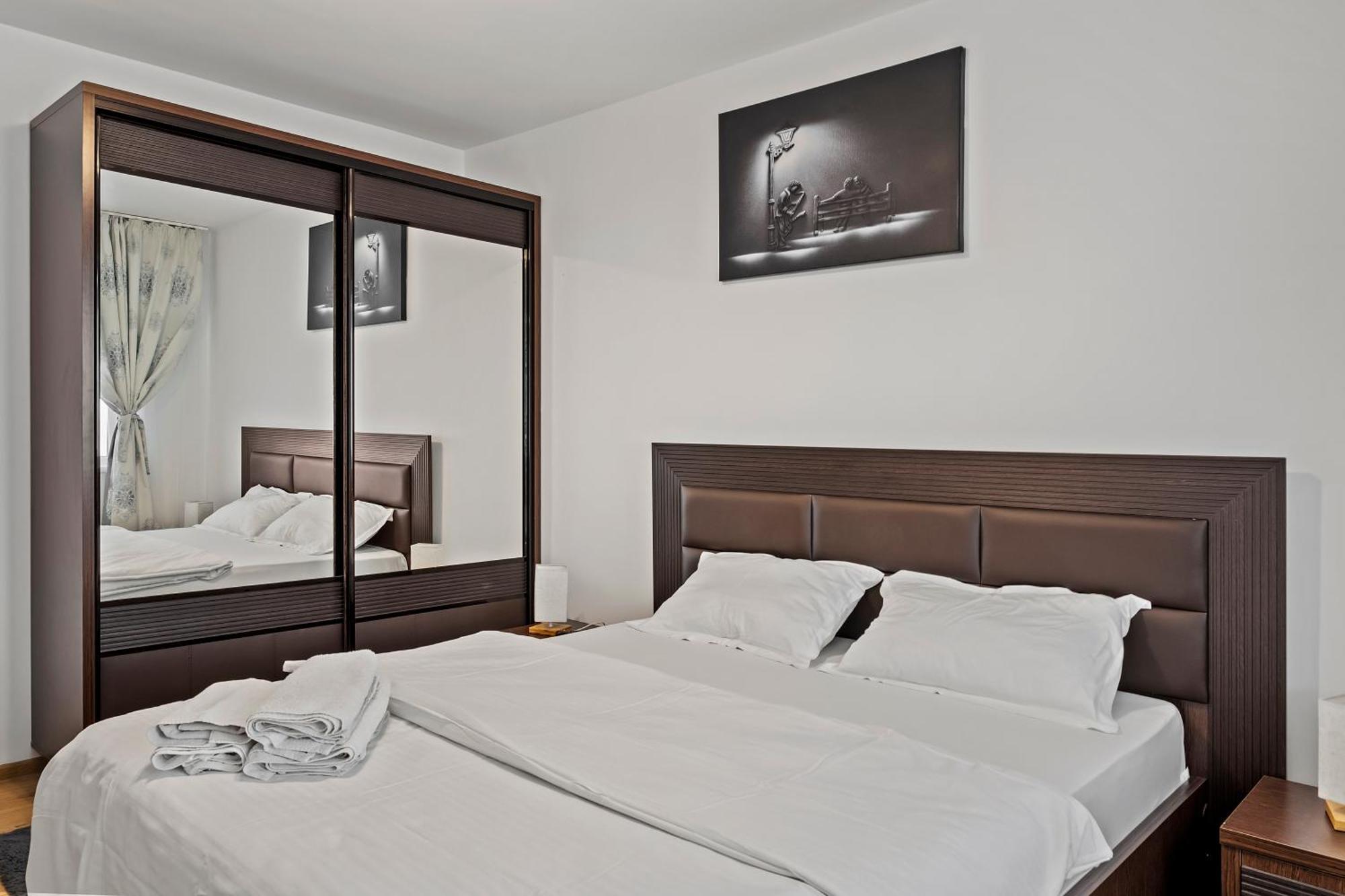 Apartament De Lux Drumul Taberei Bucareste Exterior foto