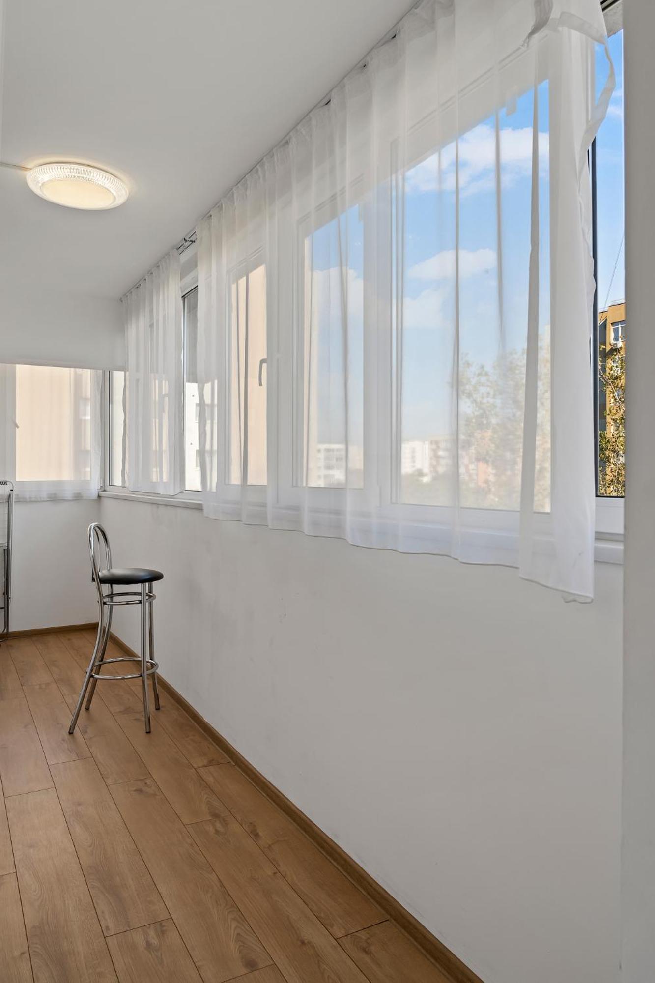 Apartament De Lux Drumul Taberei Bucareste Exterior foto